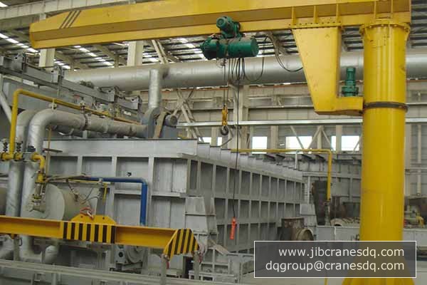 Free standing jib crane