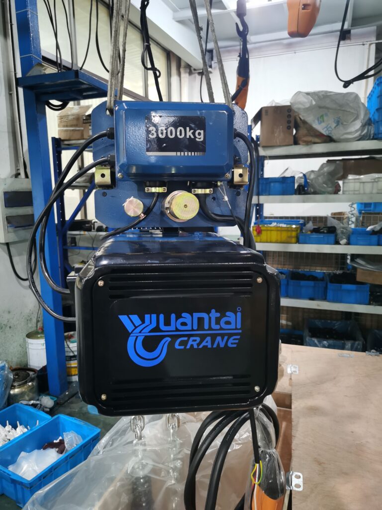 European-spec electric chain hoist